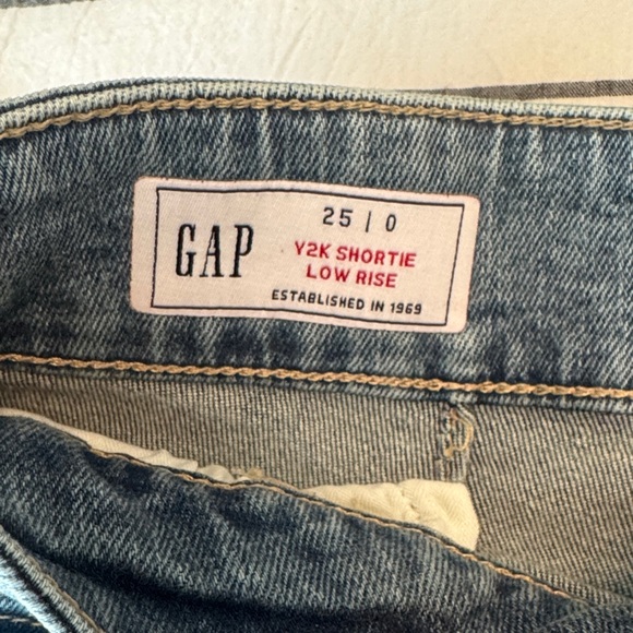GAP Light Blue Jean Shorts for Women - Picture 2 of 3